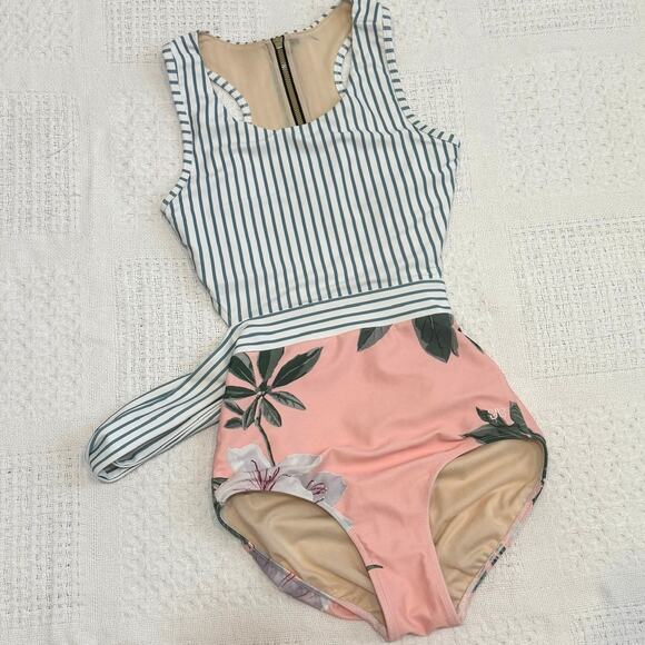 Albion XS Fit Island Fever back tie one piece swimsuit SW 3005 - Picture 9 of 11